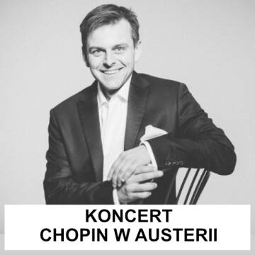 Zdjęcie czarno-białe przedstawiające uśmiechniętego pianistę Wojciecha Świętońskiego