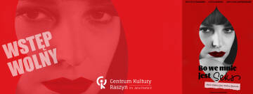 Grafika w kolorze czerwonym. Po prawej stronie znajduje się plakat filmu przedstawiający zdjecie czarno-białe portretowe Marii Dębskiej, która wciela się w rolę Kaliny Jedrusik. Aktora ma usta pomalowane na czerwono. Zdjęcie umieszczone jes w kształcie us
